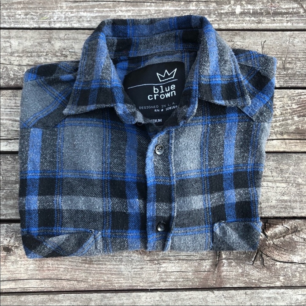 Men’s Flannel // Blue and Black // Button Down